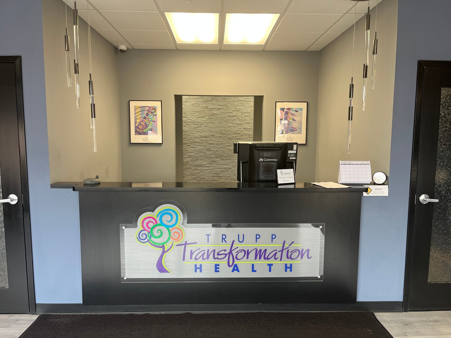 Front desk at Trupp Transformation Health Livonia